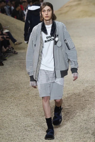 Look 43